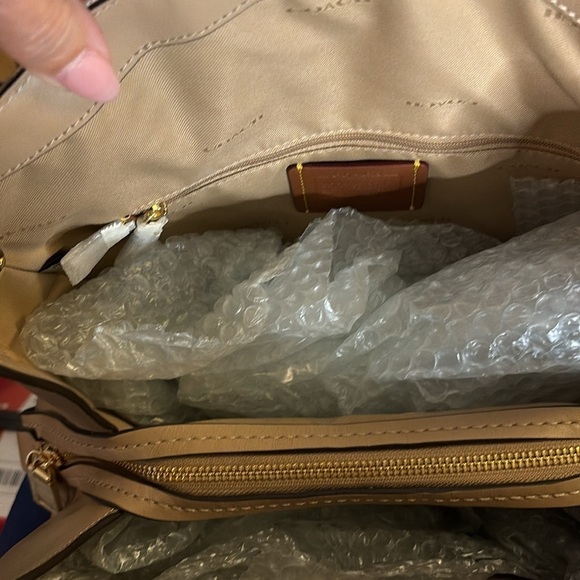 NWT Coach’s Badge Jacquard Dalton 31 Shoulder Bag Chalk Taupe - Picture 11 of 13